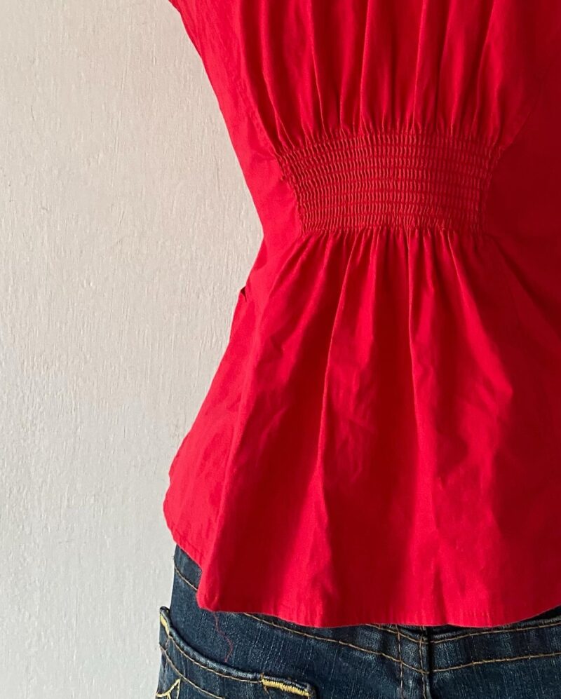 Red blouse with belt - Imagen 8