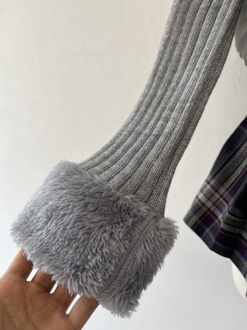 Gray cardigan with plush - Imagen 2
