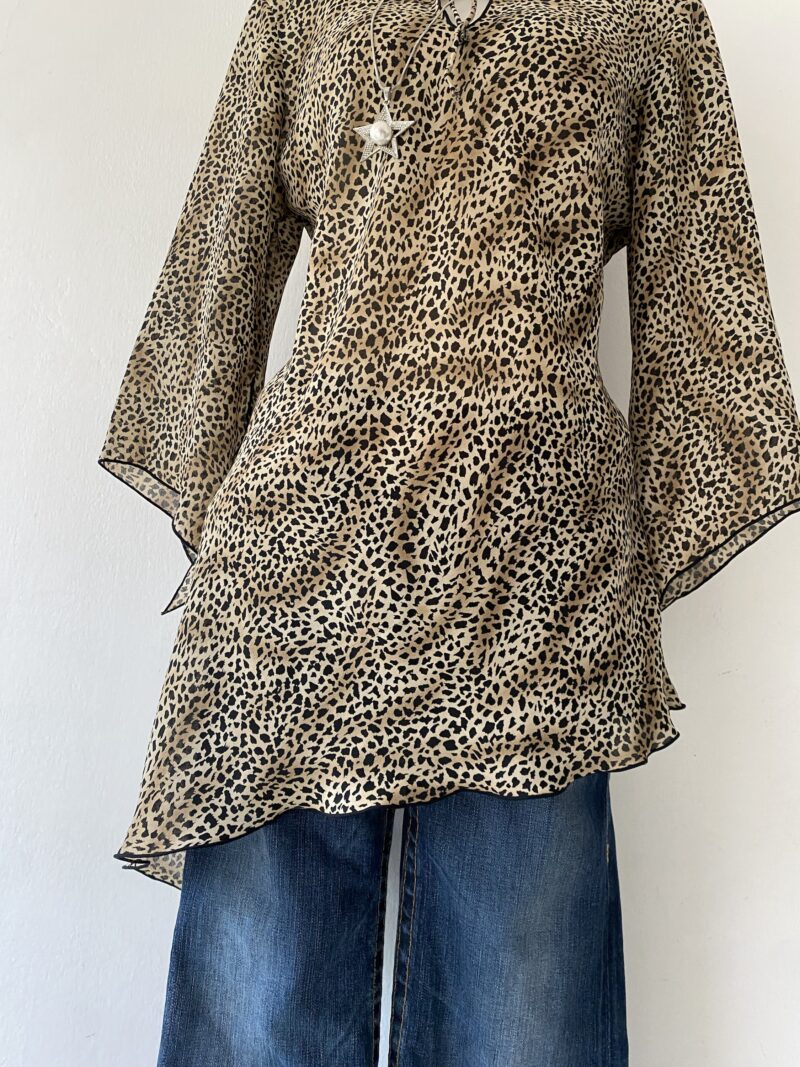 Long asymmetrical blouse - Imagen 6