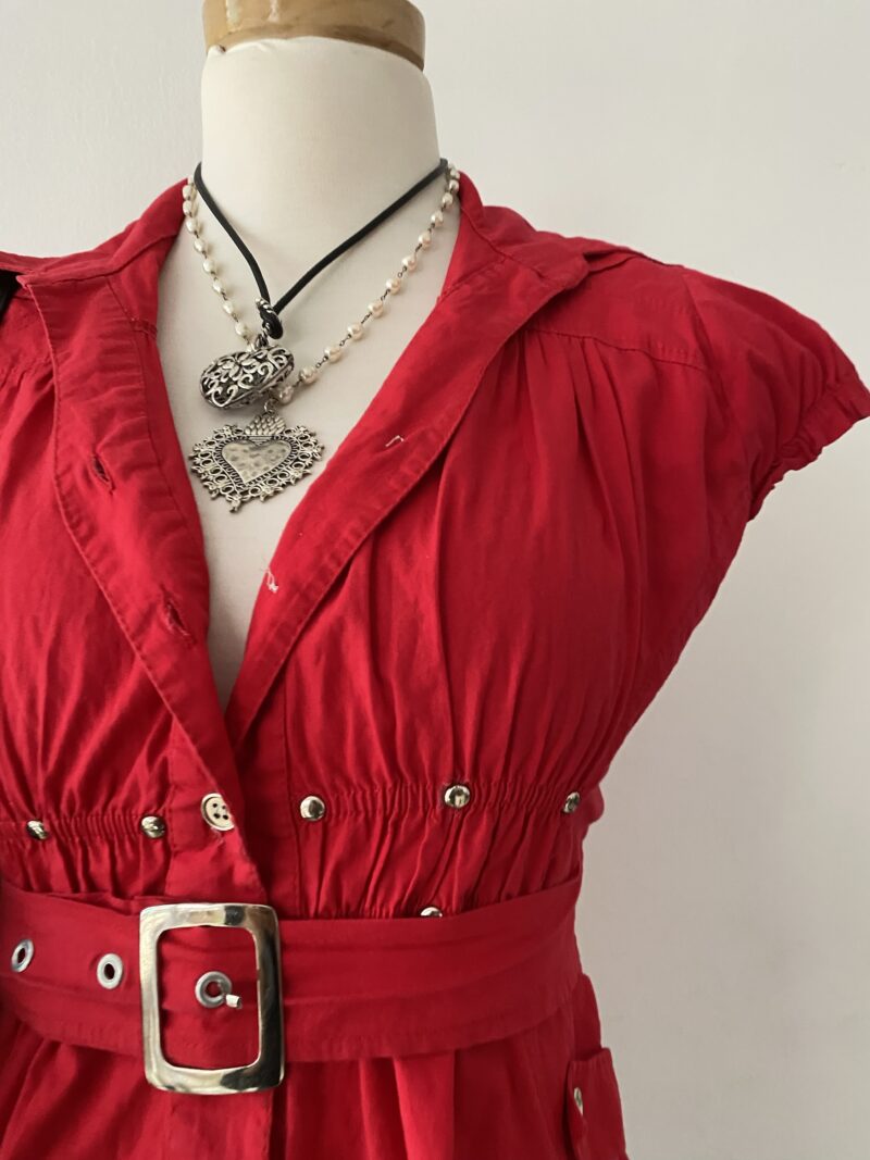 Red blouse with belt - Imagen 2